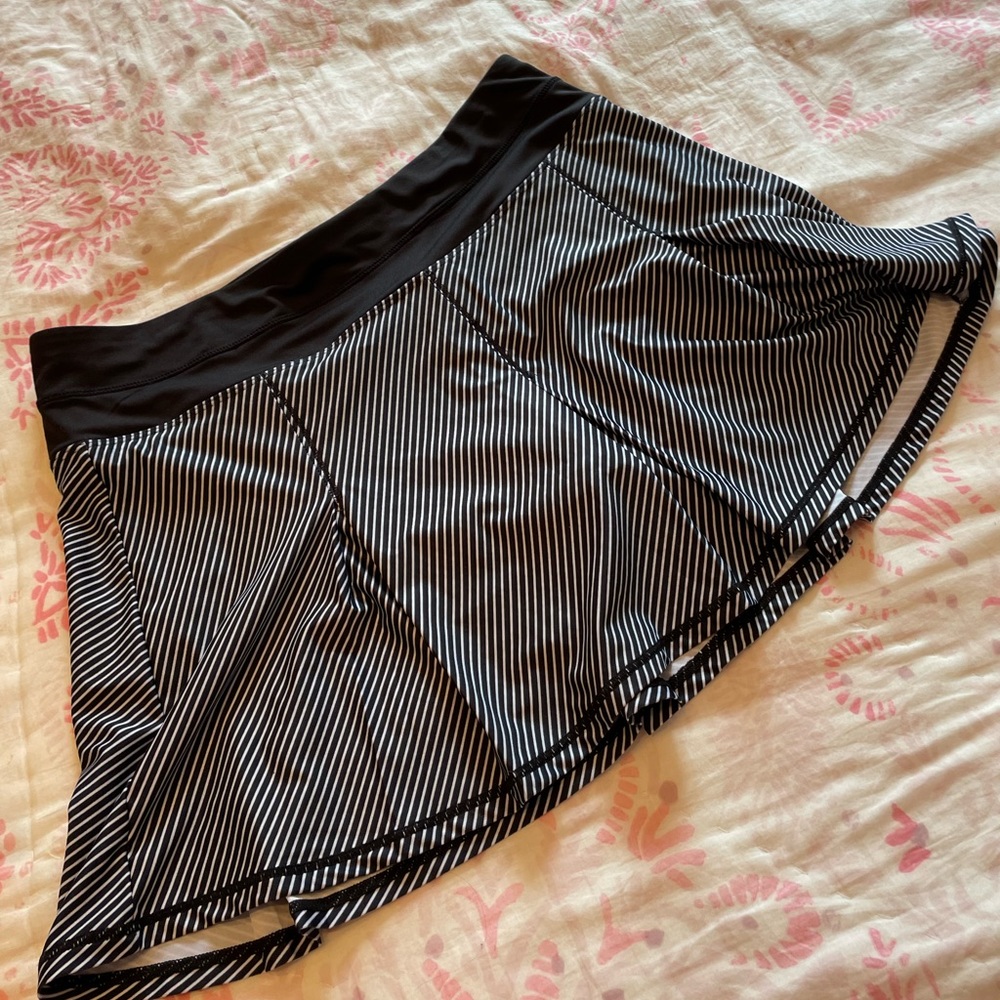 Euc Koran stripe tennis skirt size large